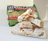 Шоколад белый с фундуком и кукурузными чипсами. CHIKALAB 0,1 кг.